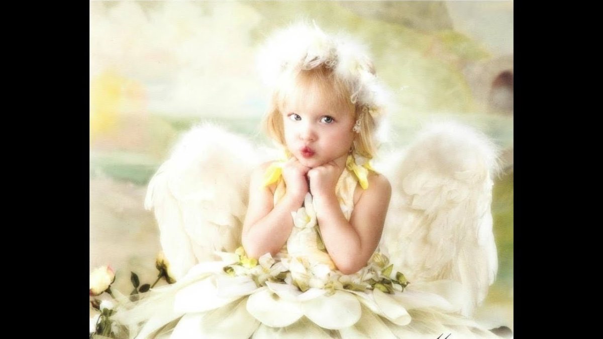 Ангелочек ребенок блондин