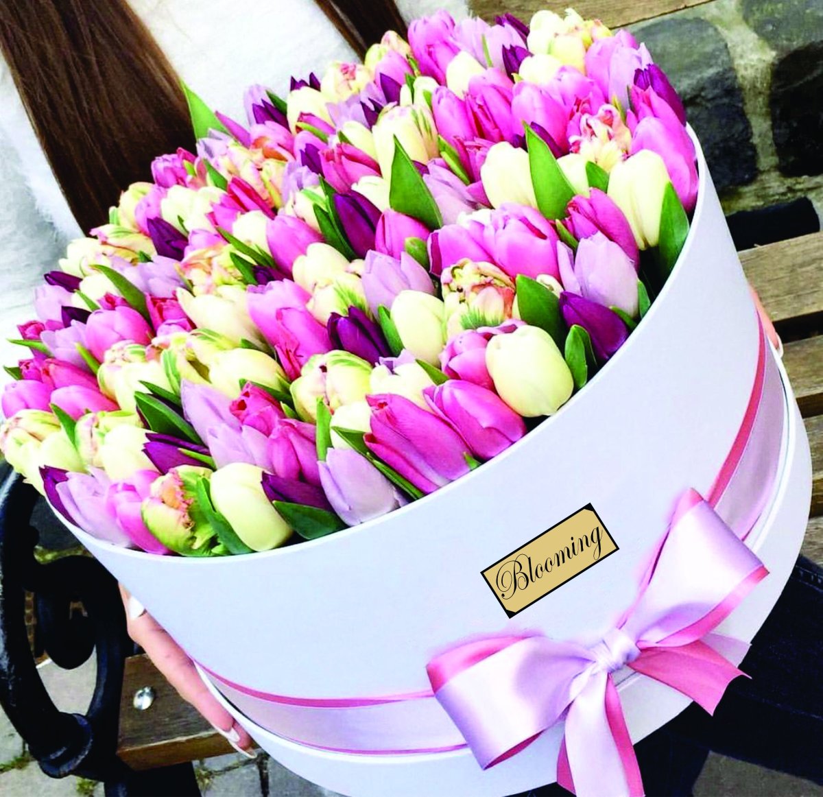 Огромный букет тюльпанов