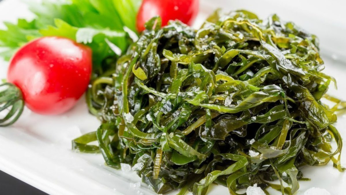 Салат из водорослей ламинария