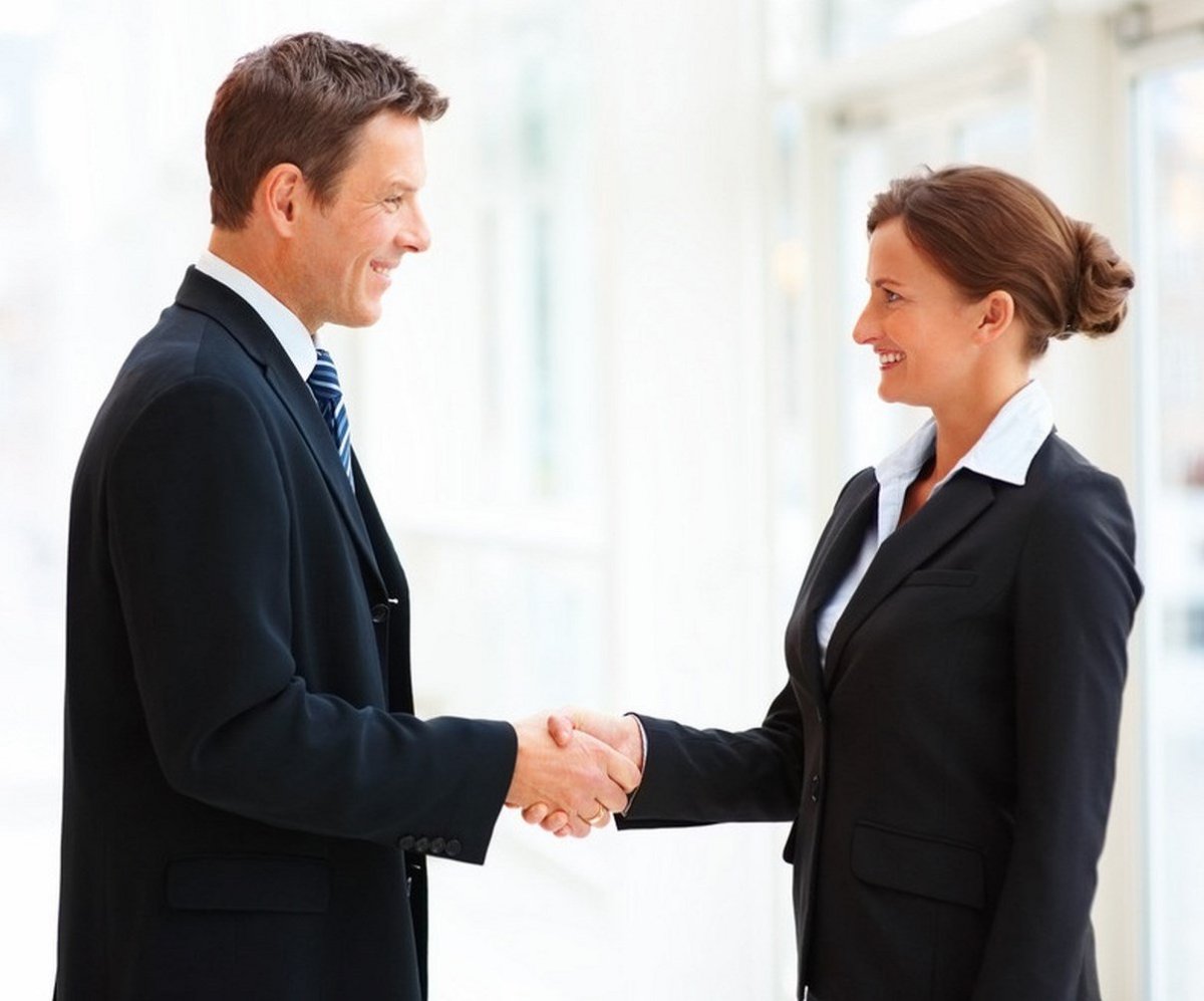 Рукопожатие людей