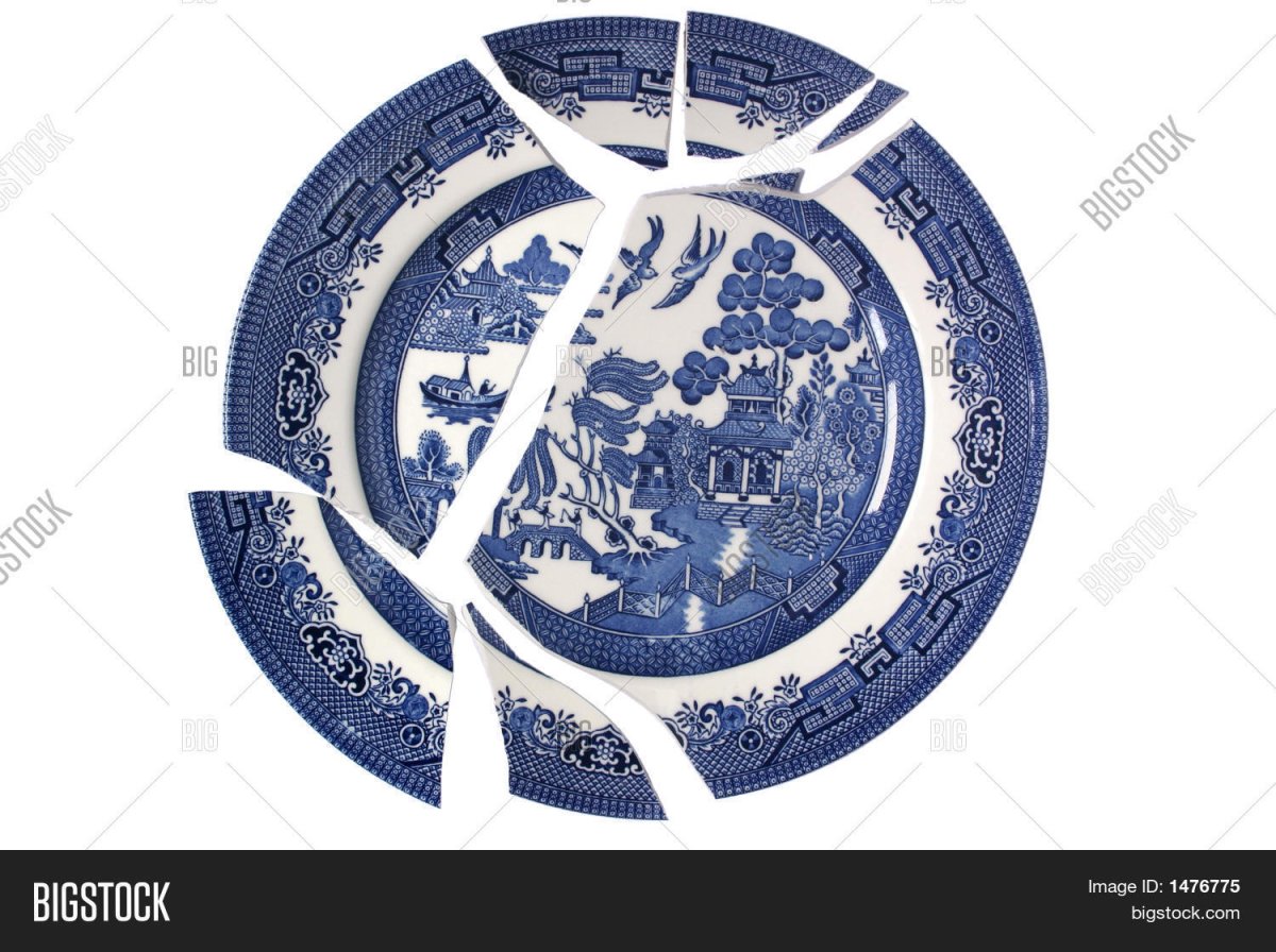 Разбитые тарелки