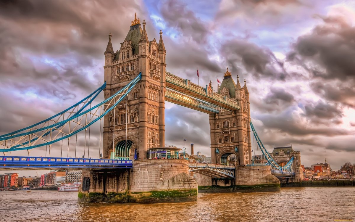 Тауэр и Тауэрский мост