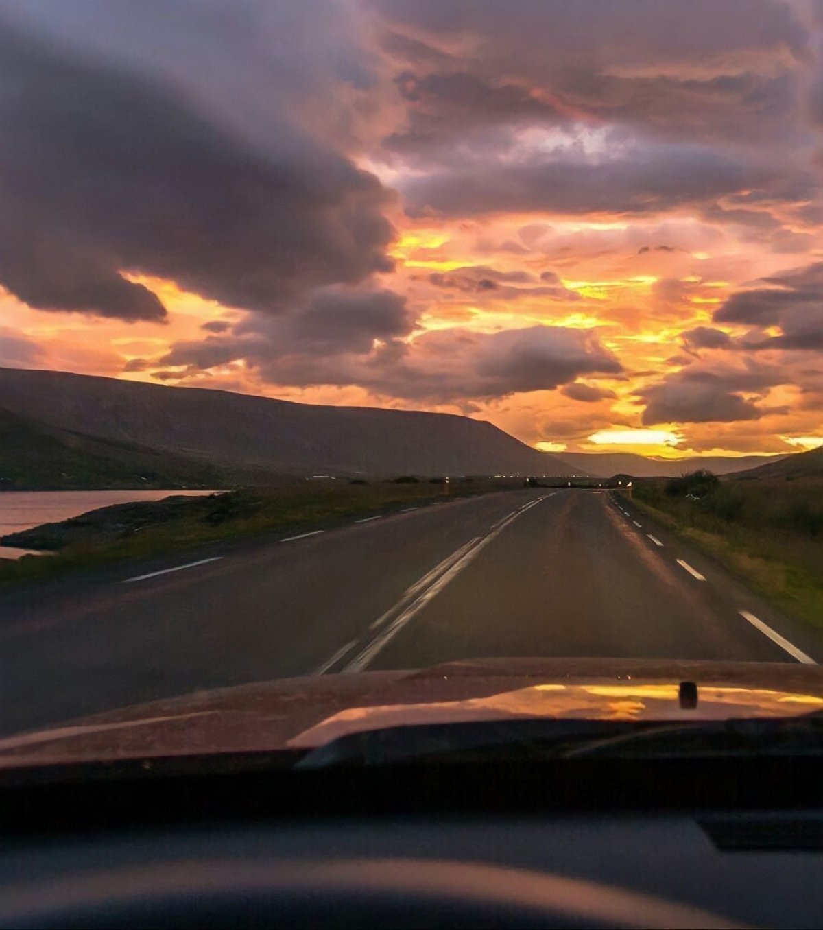 Машина уезжает в даль