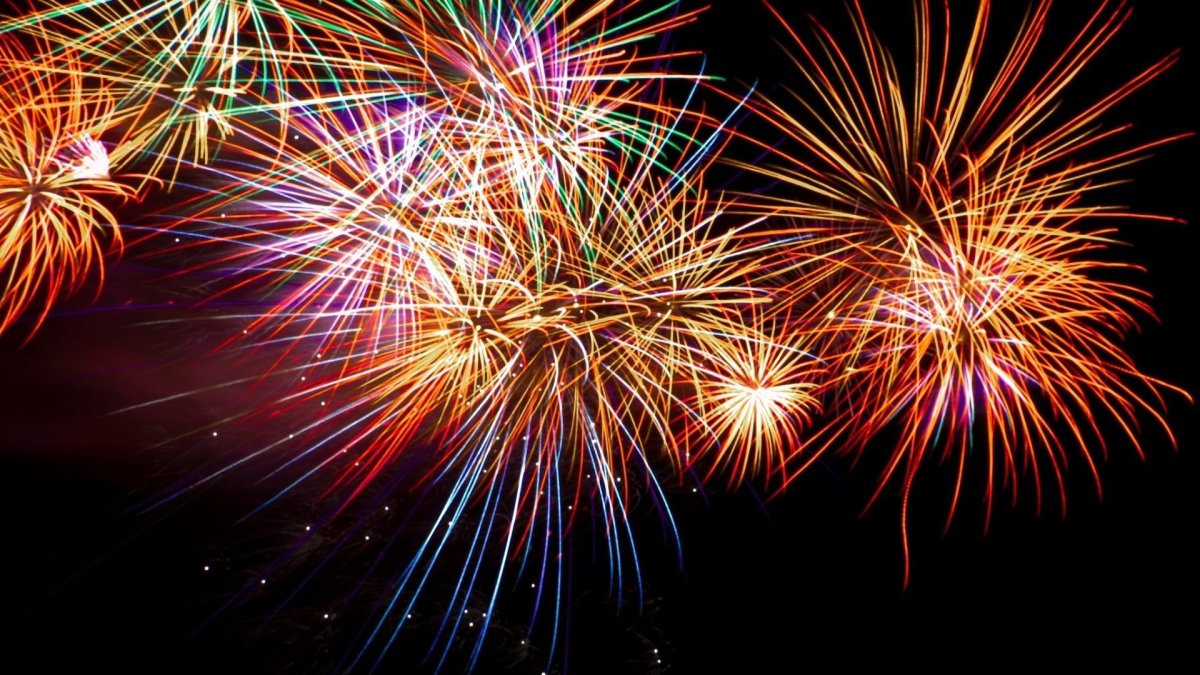 Праздничный салют