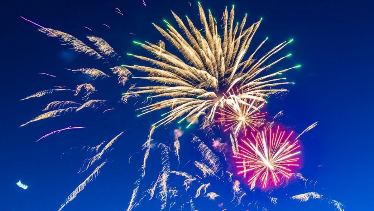 Фон салют Победы