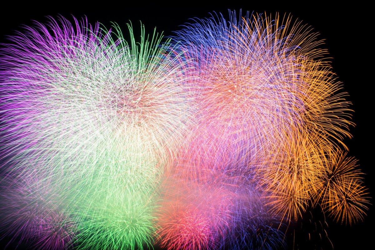 Яркий фейерверк