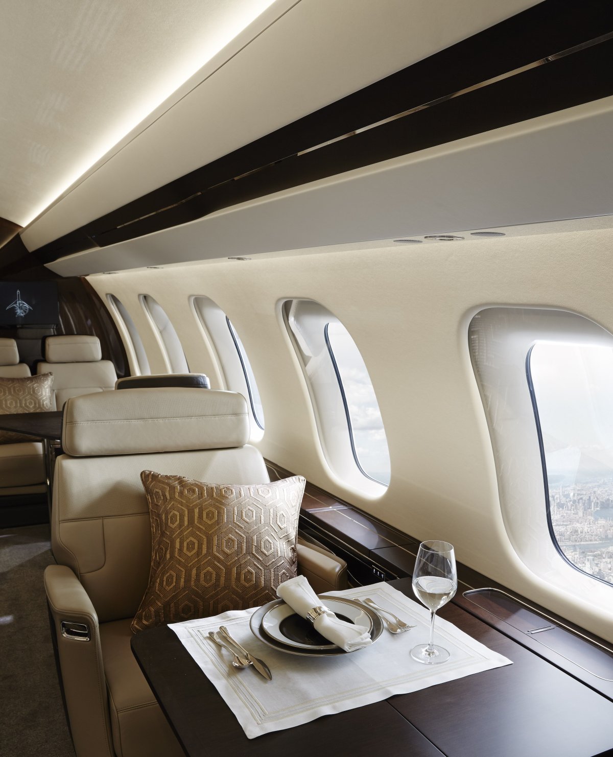 Bombardier 100 салон