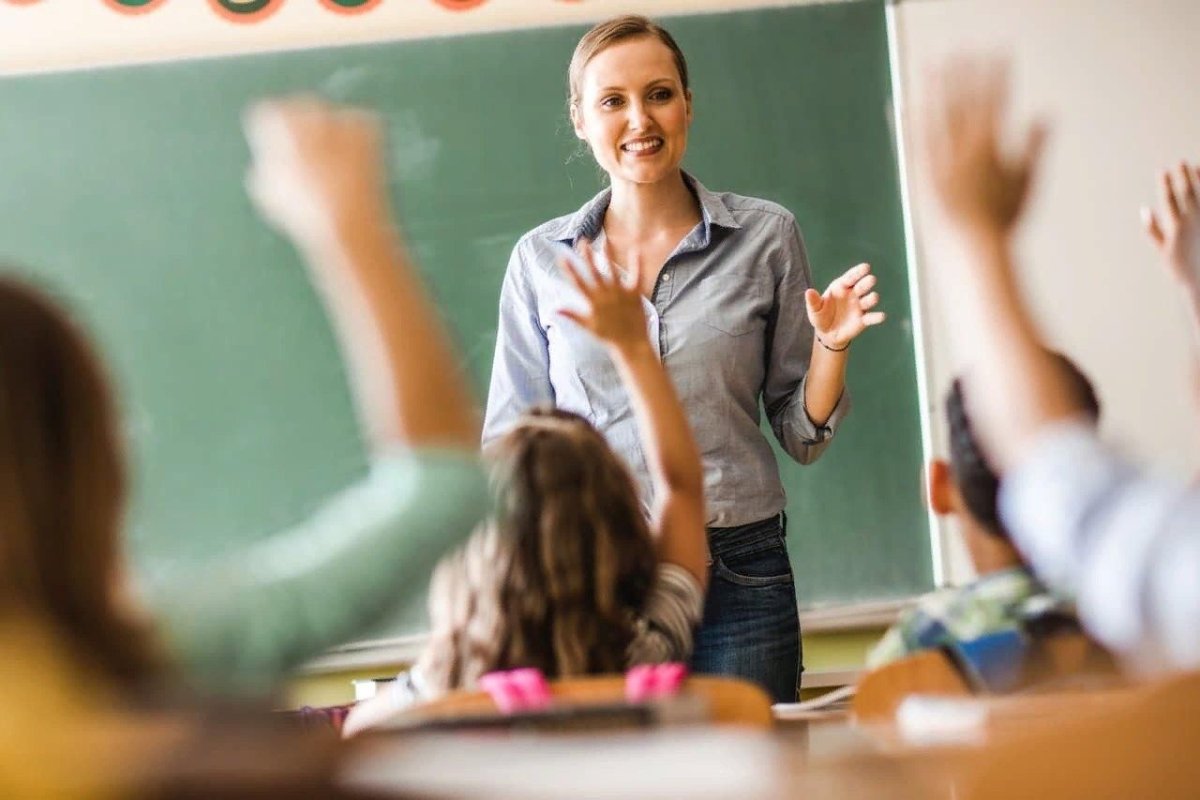 Учитель наставник эмоции