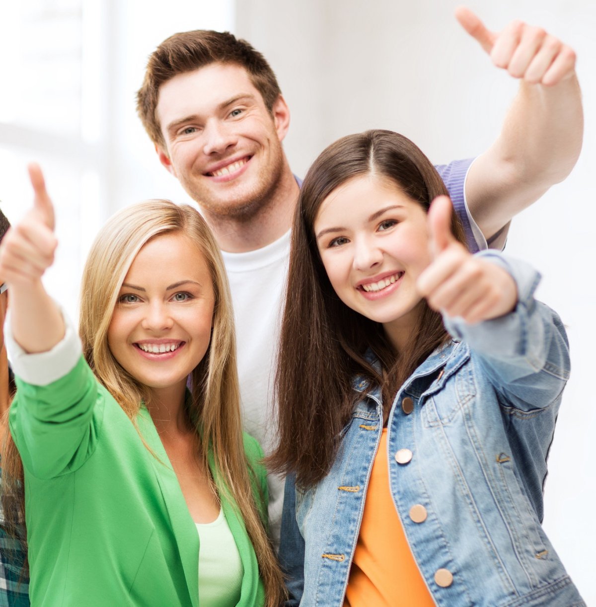 Счастливые студенты