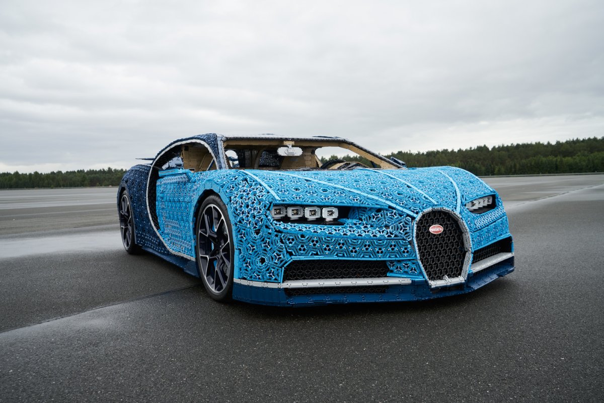 Лего Бугатти 1к1