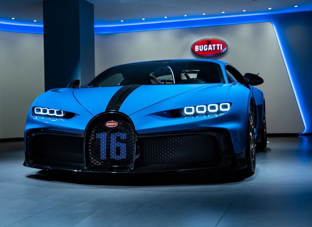 Бугатти ЧИРОН 2021