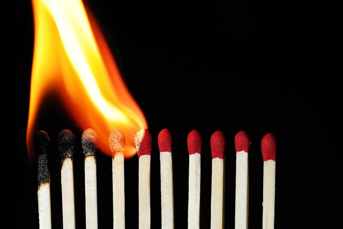 Пламя спички
