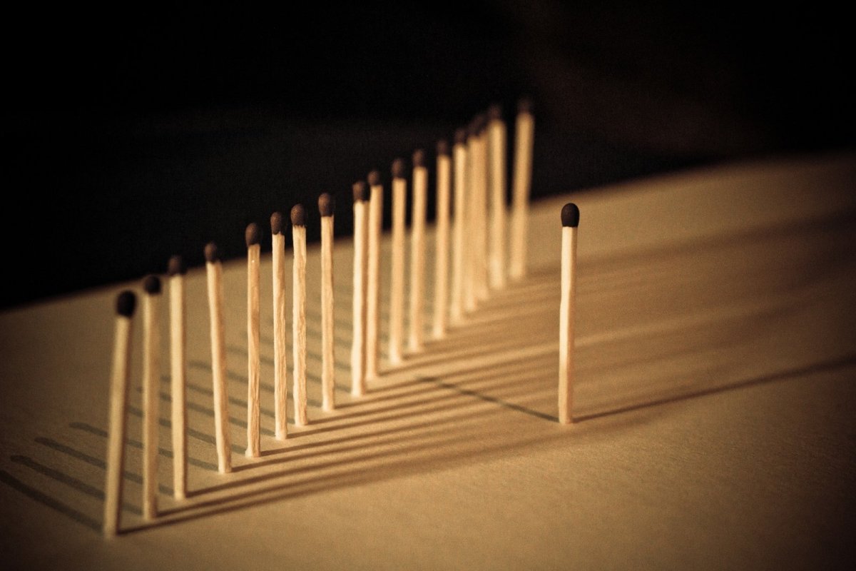 Цветопламенные спички