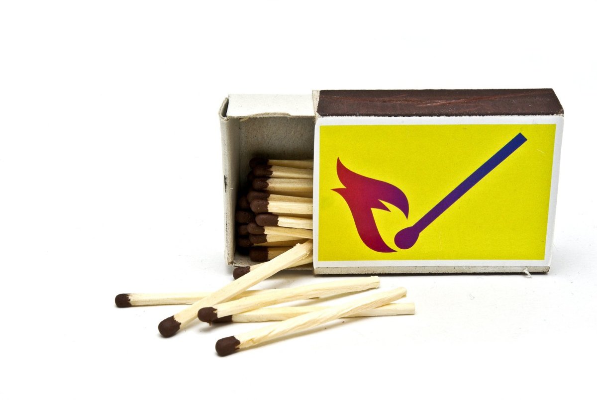 Неосторожное обращение с огнем