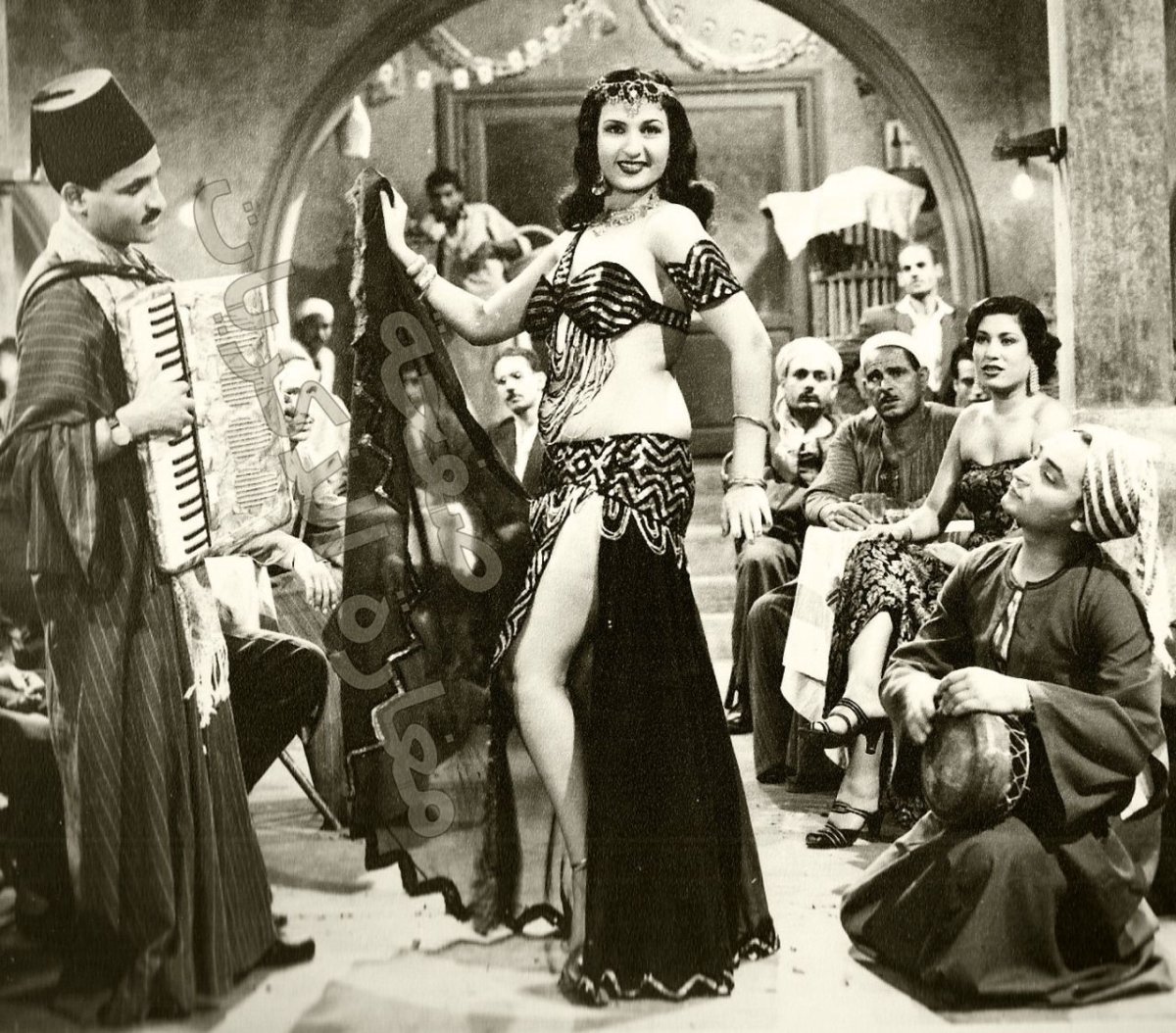 Найма Акеф Египетская танцовщица