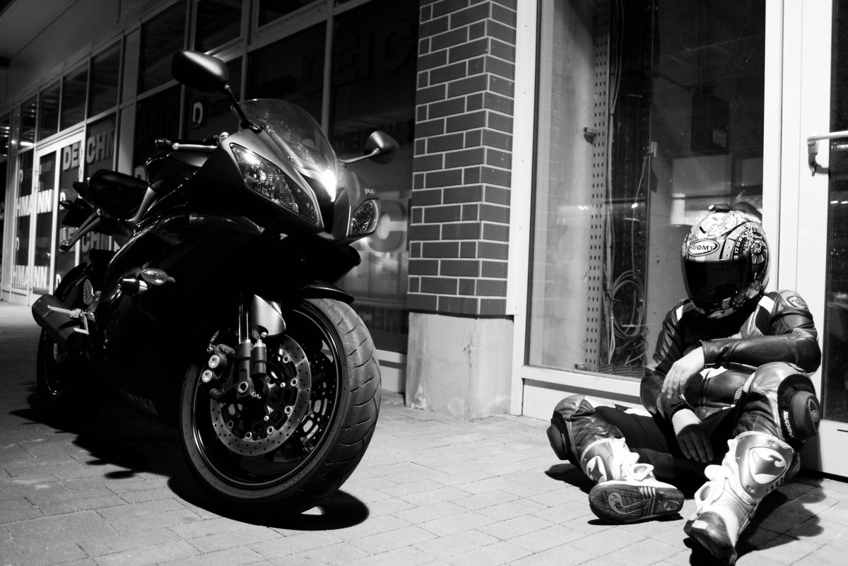 Kawasaki ZX-6r мотоциклист