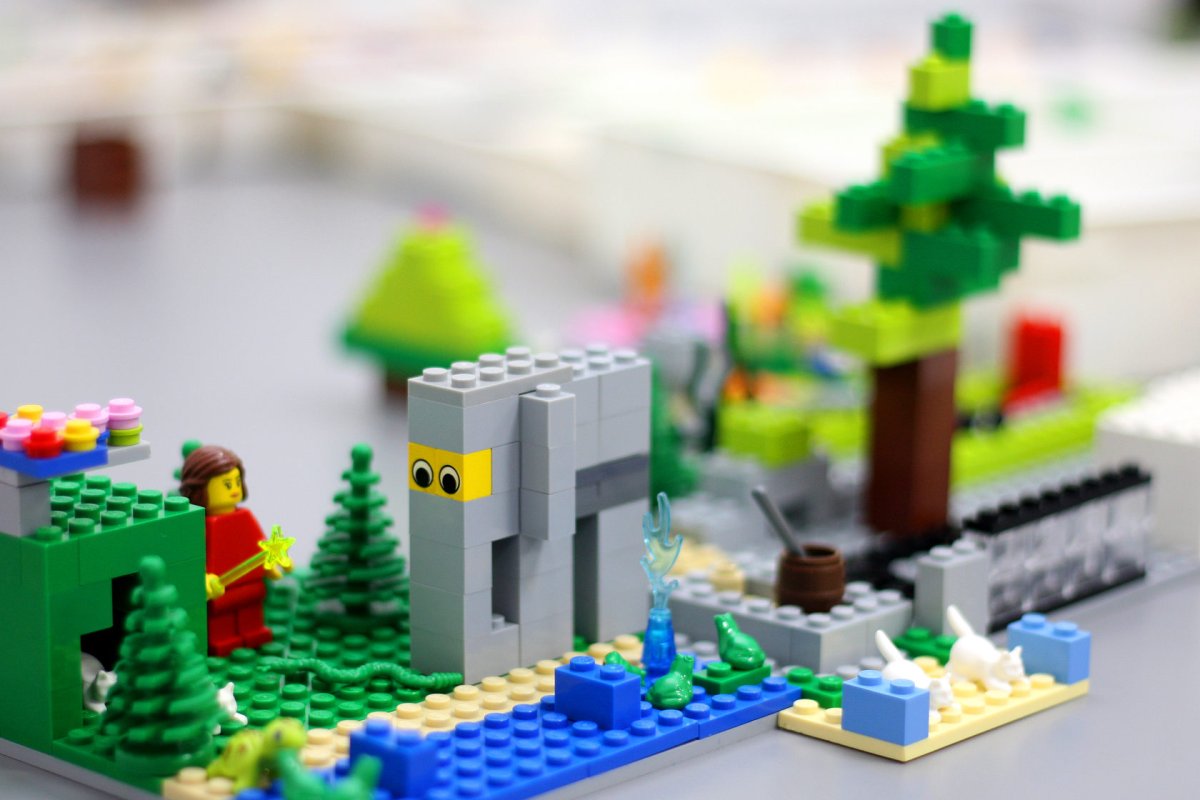 Лего надпись