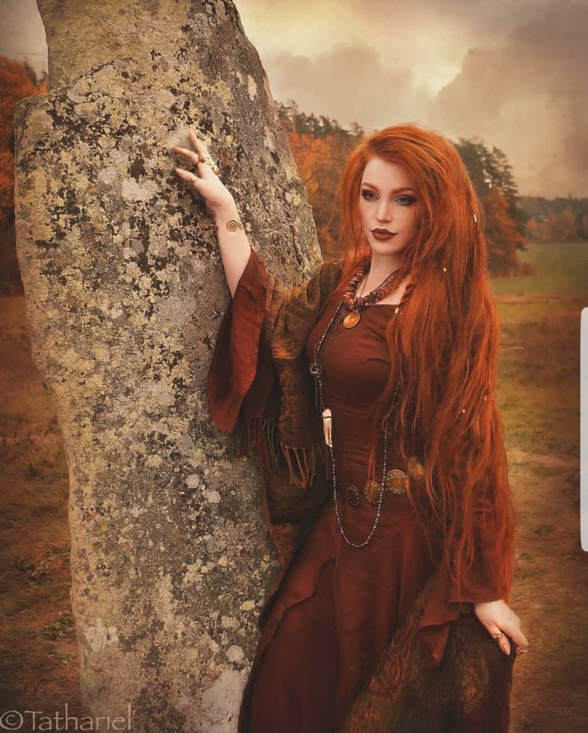 Данелла Лотстон