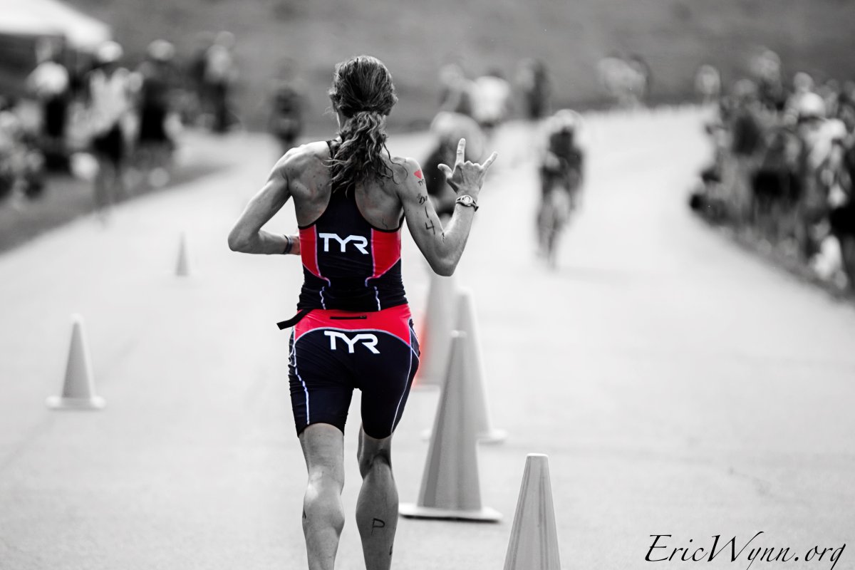 Бегущий человек вектор силуэт