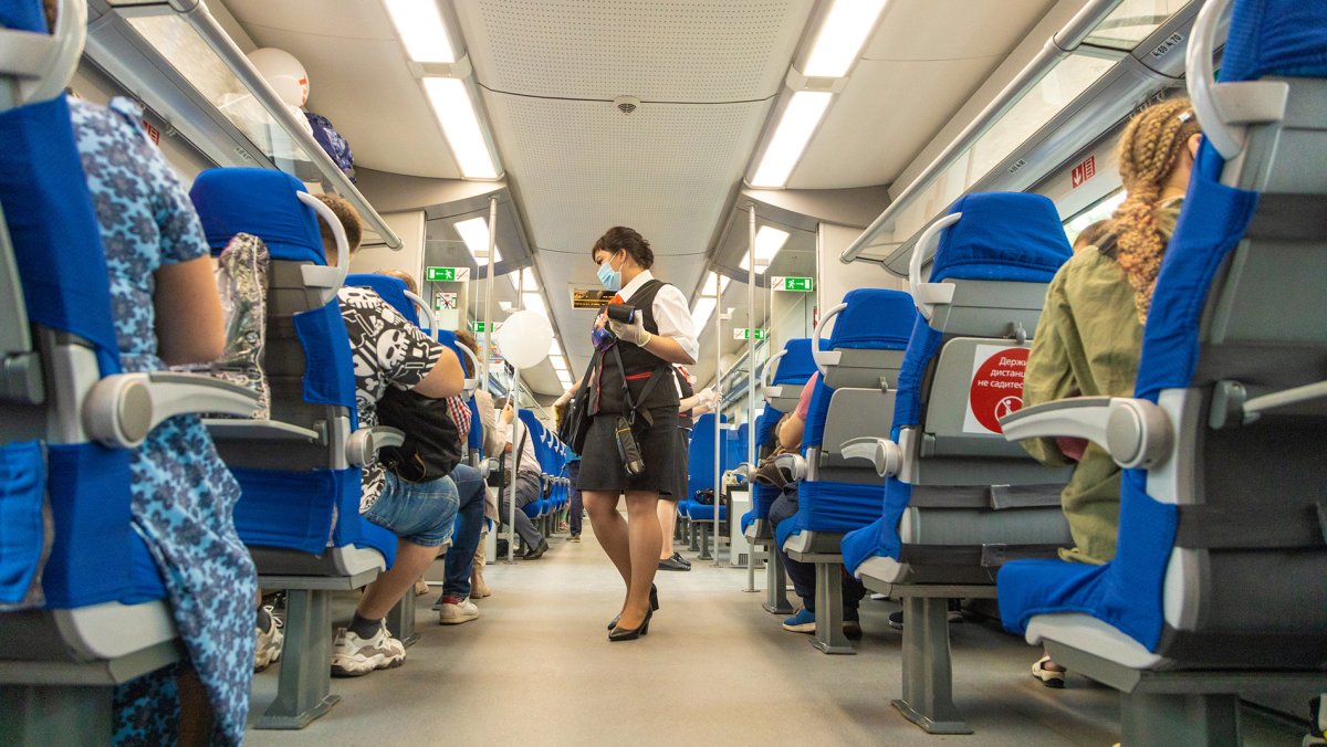 Комфорт поезд Ласточка 820