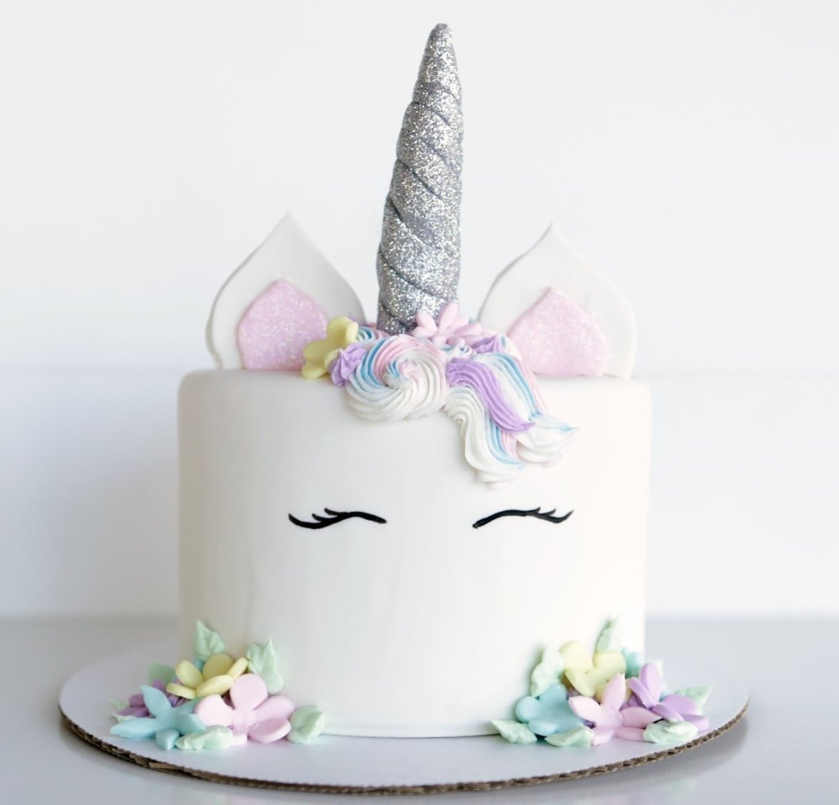 Торт Единорог с крыльями