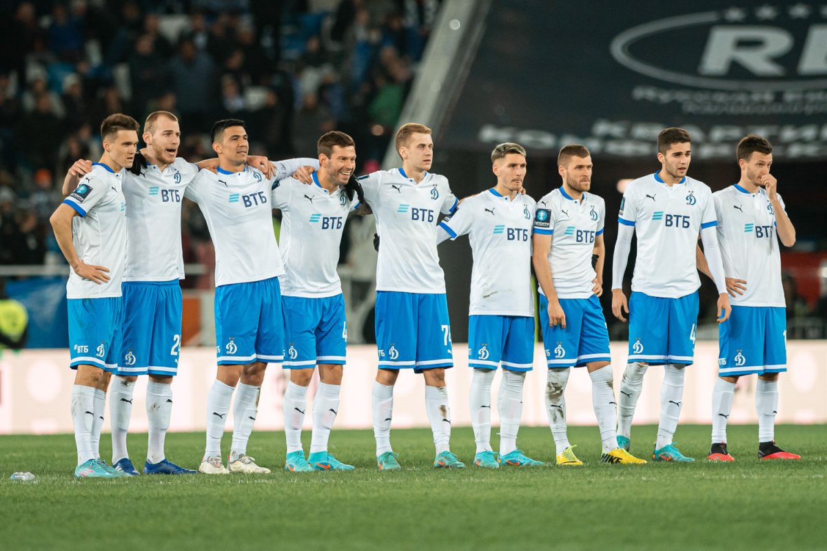 Футбольная команда Динамо Москва