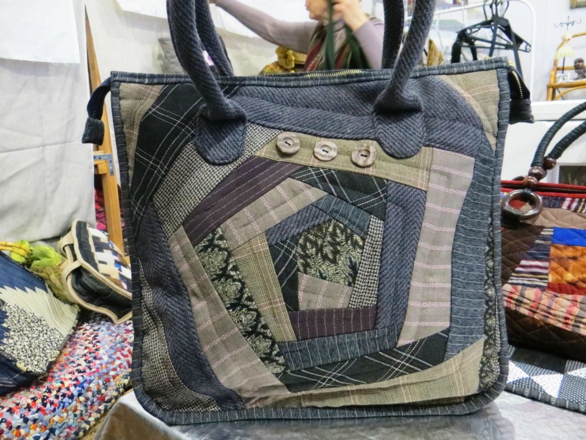 Текстильный гербарий Анны Анниковой