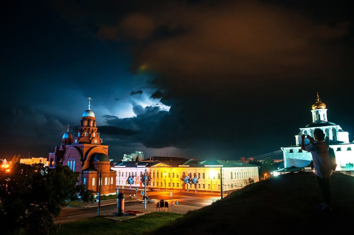 Золотые ворота ночью Владимир