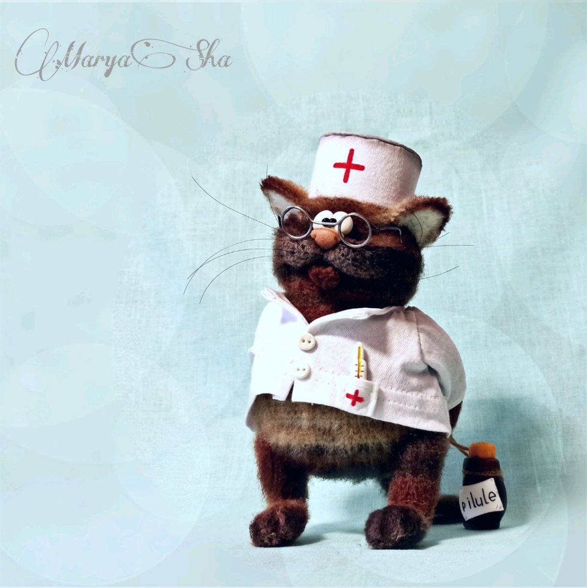 Кот доктор игрушка