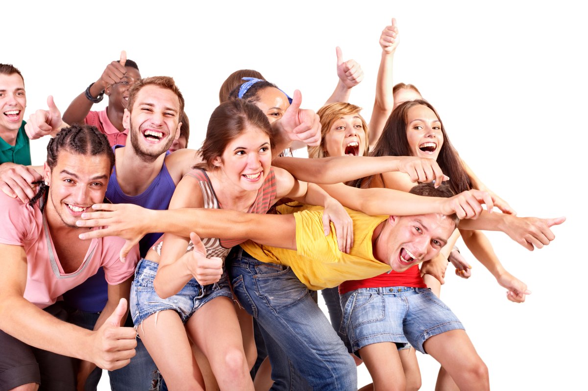 Студенты улыбаются