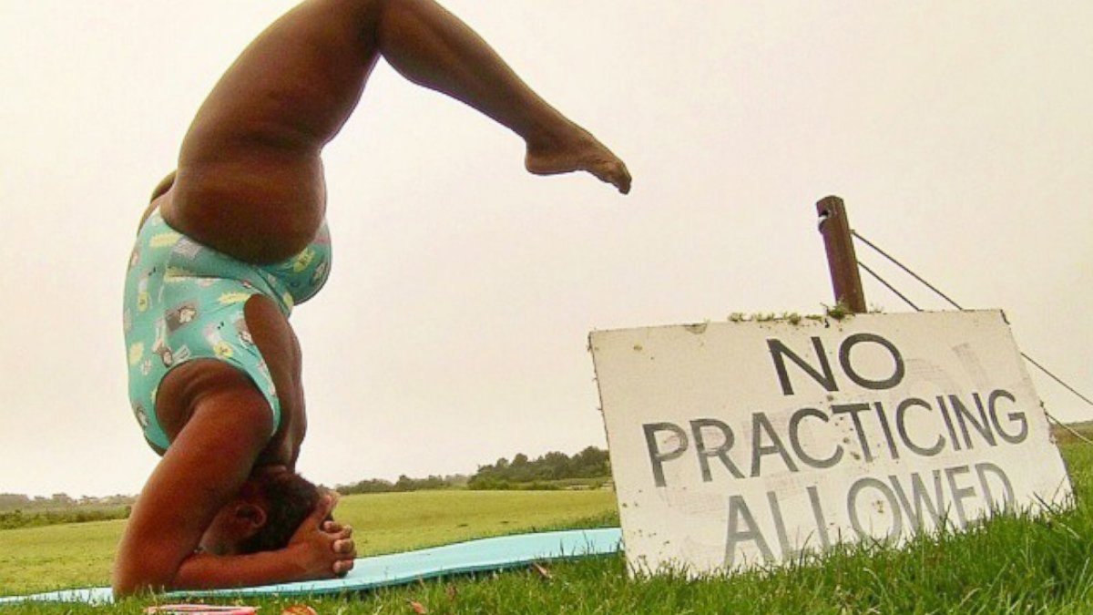 Йога с юмором высокое разрешение