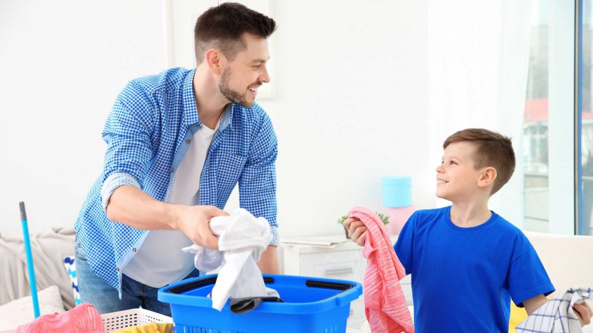 Дети помогают родителям