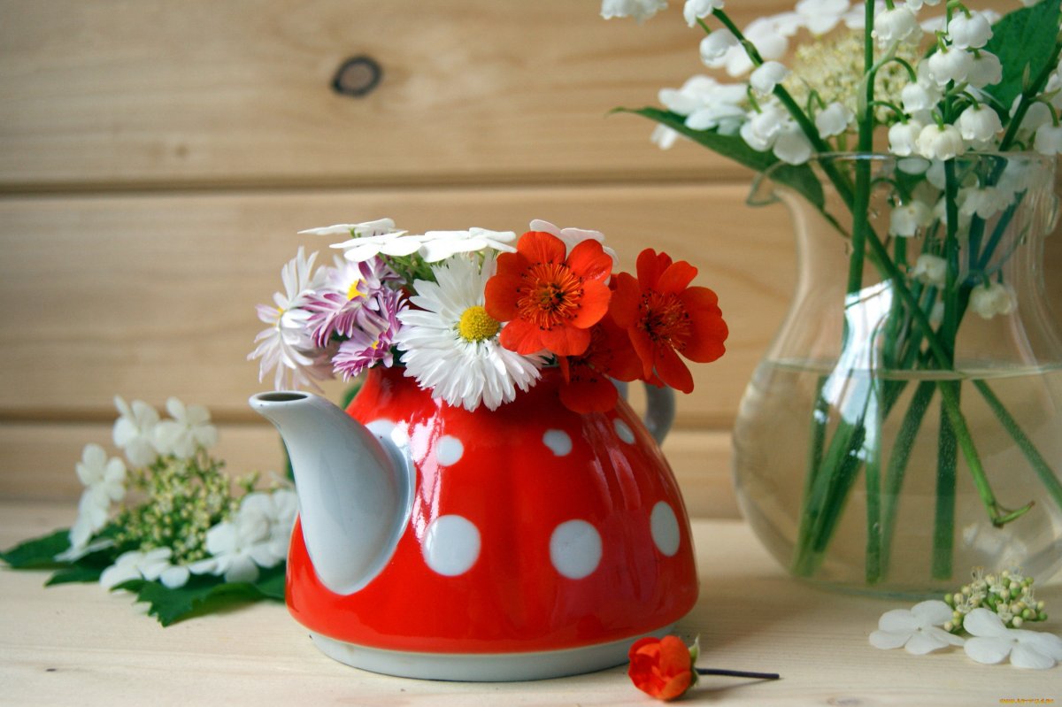 Цветы в кувшине