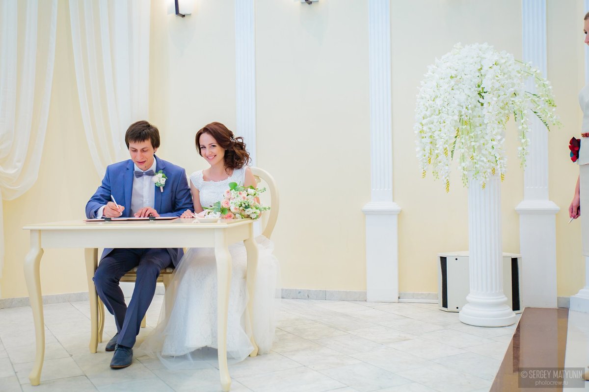 Дворец бракосочетания Киров розовый зал