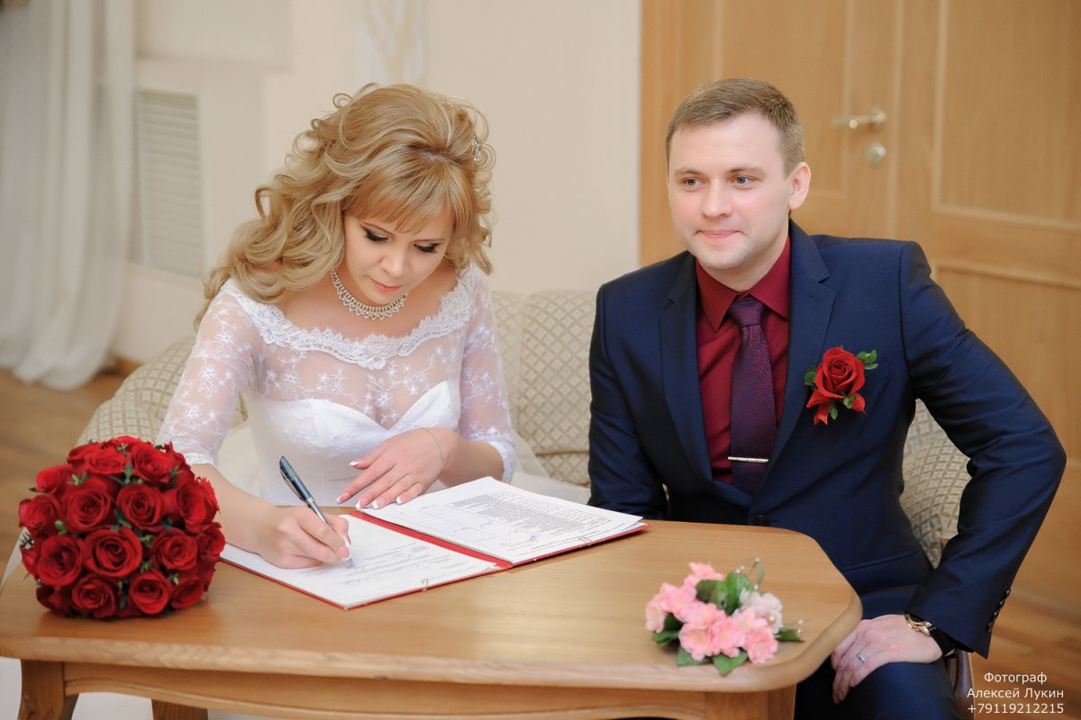 ЗАГСЫ И дворцы бракосочетания Санкт-Петербурга