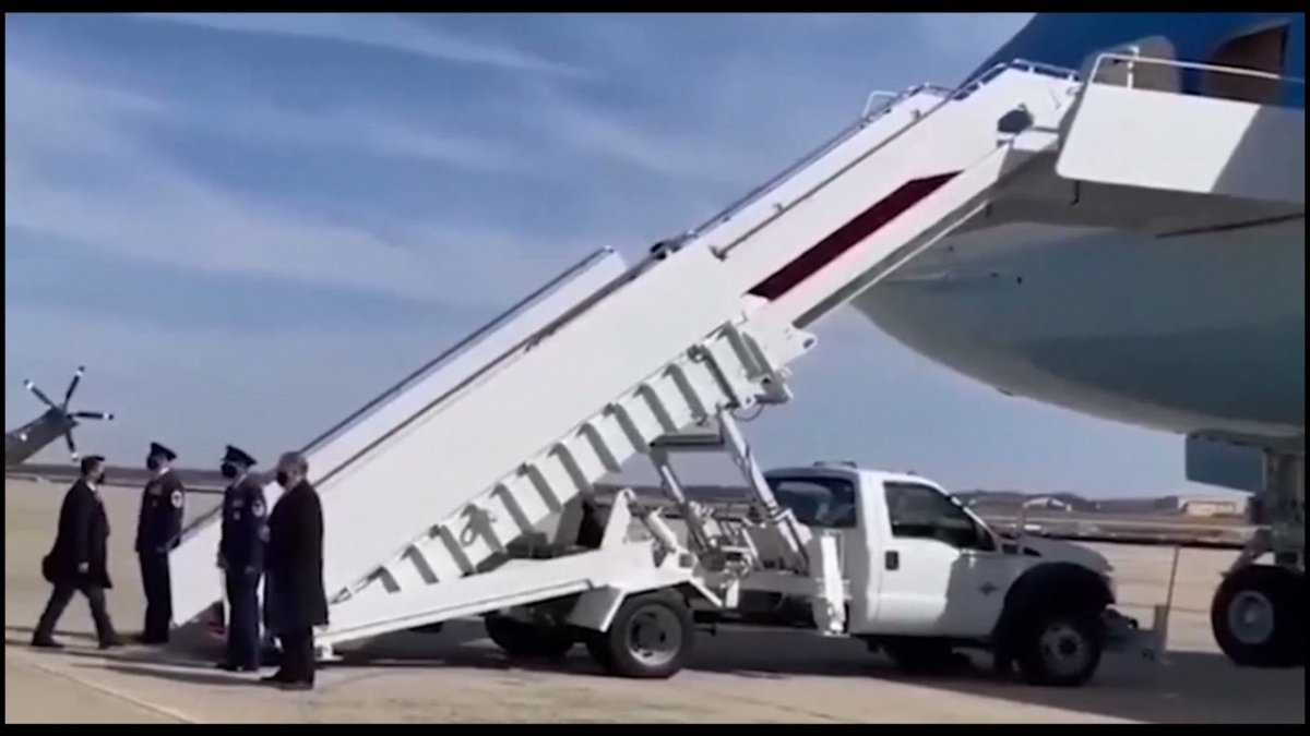 Самолет садится