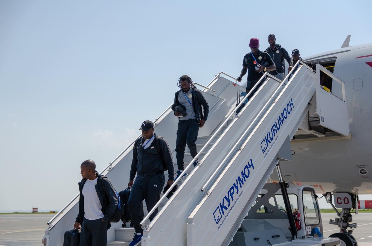 Встреча у трапа самолета