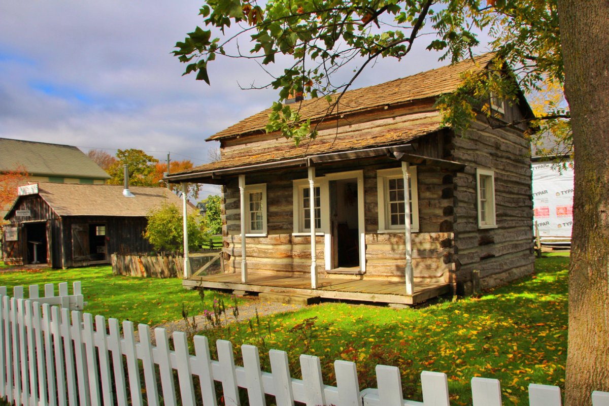 Деревенские дома