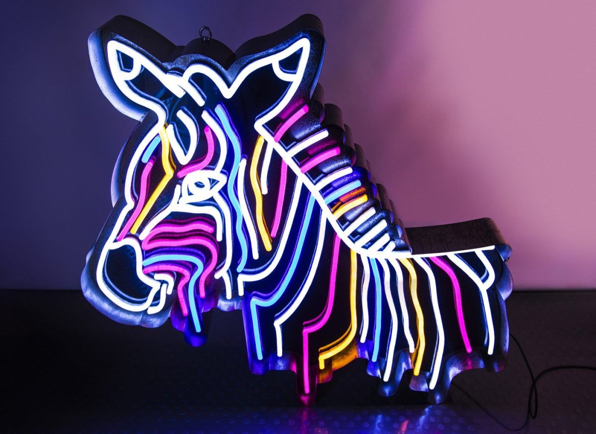Неоновая Зебра