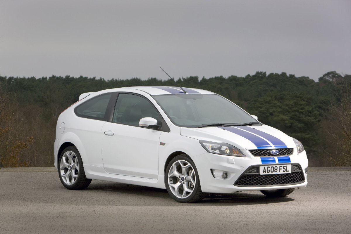 Ford Focus St 2 Рестайлинг белый