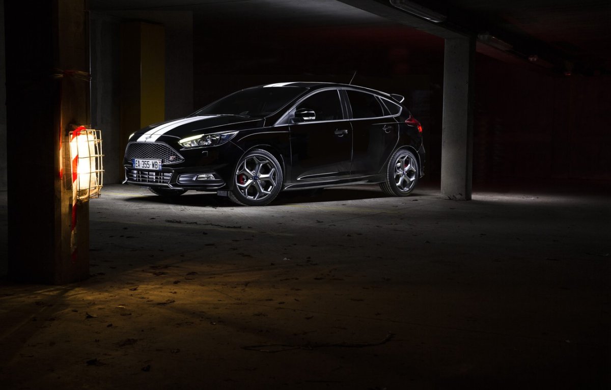 Ford Focus 3040х1440