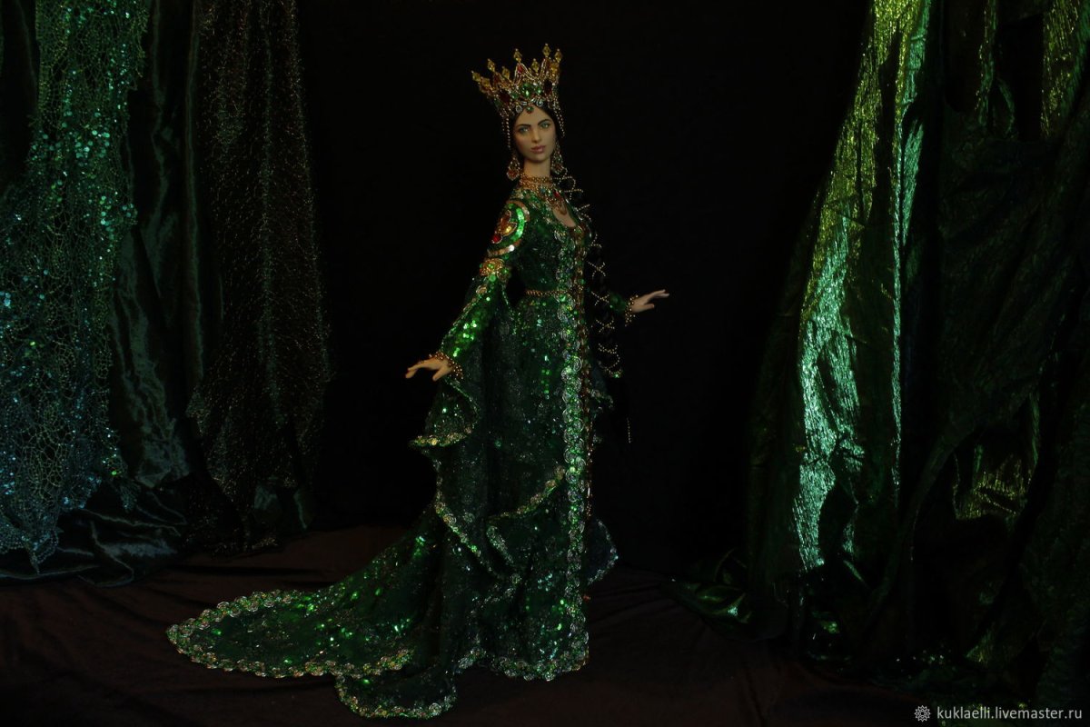 Хозяйка медной горы иллюстрации