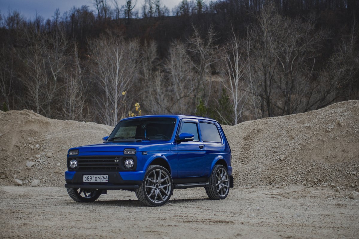 Lada 4x4 Niva Urban синий