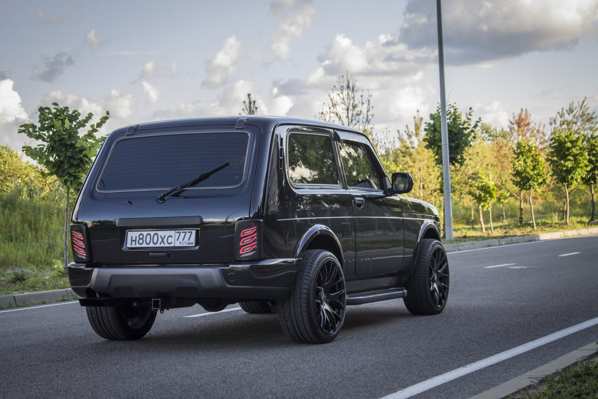 Нива Урбан 800