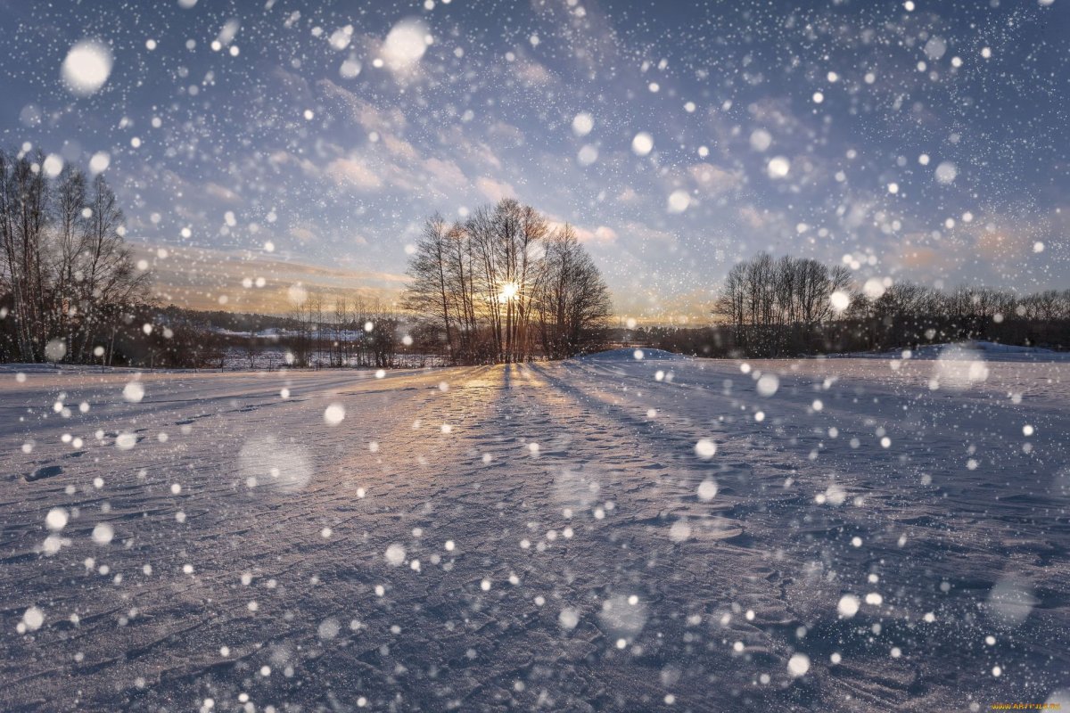 Снег на черном фоне