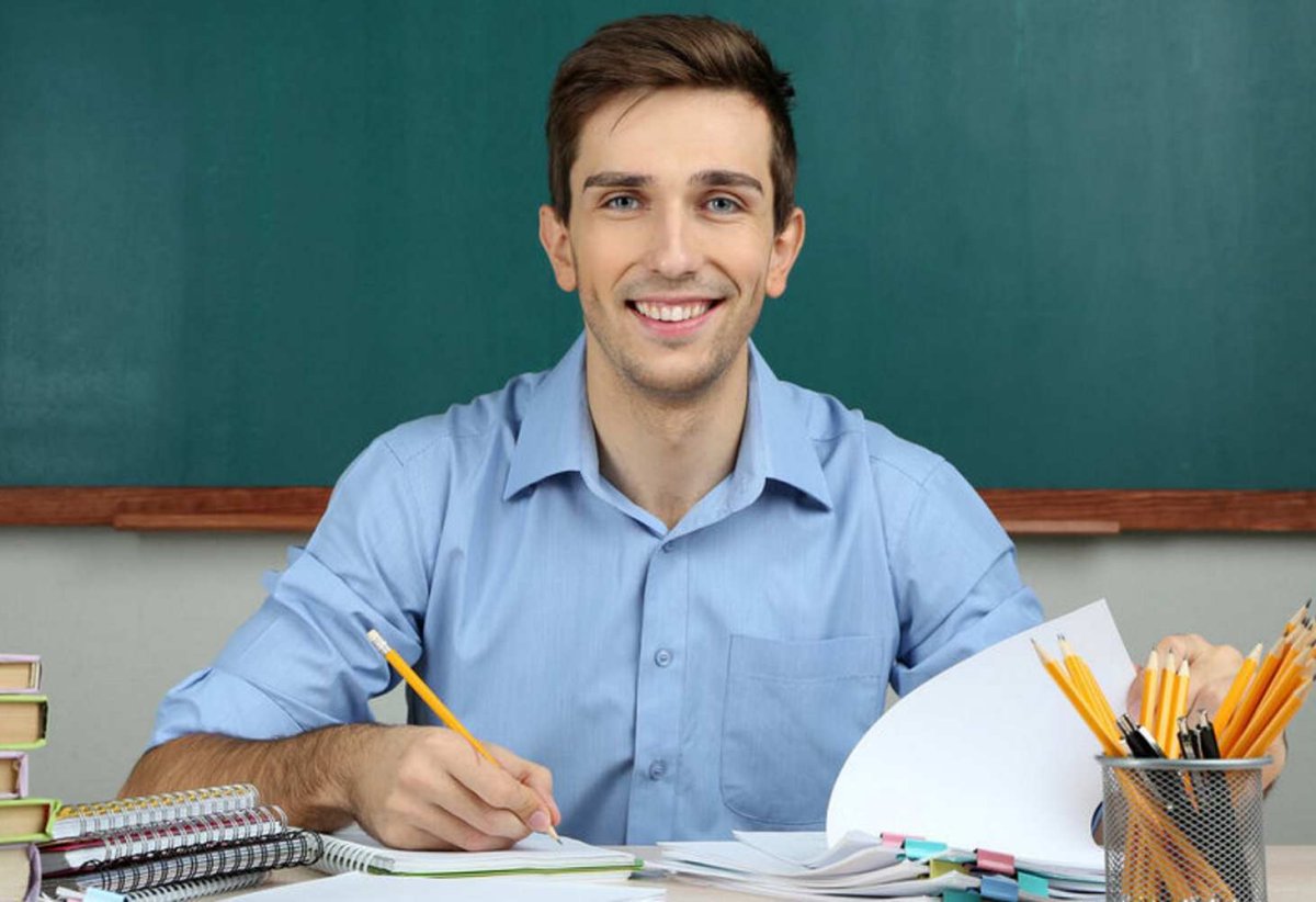 Девушка преподаватель