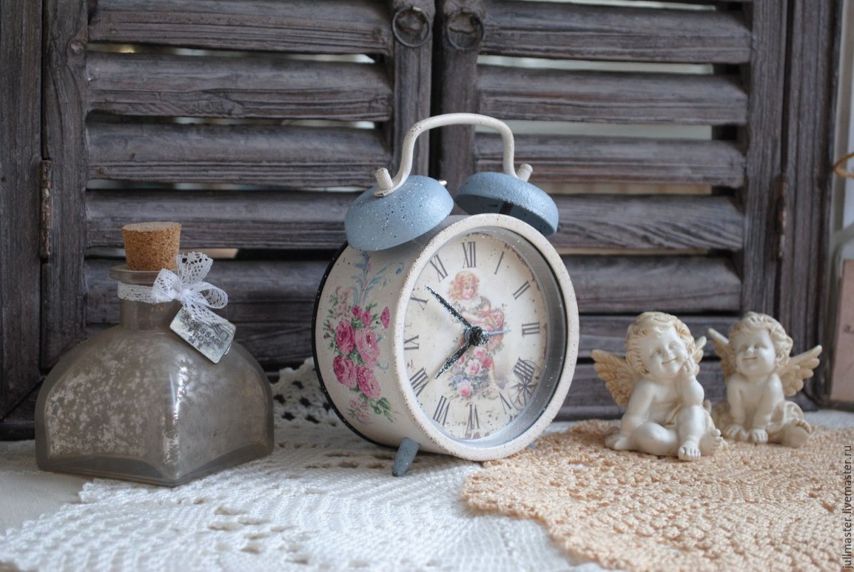 Винтажный будильник