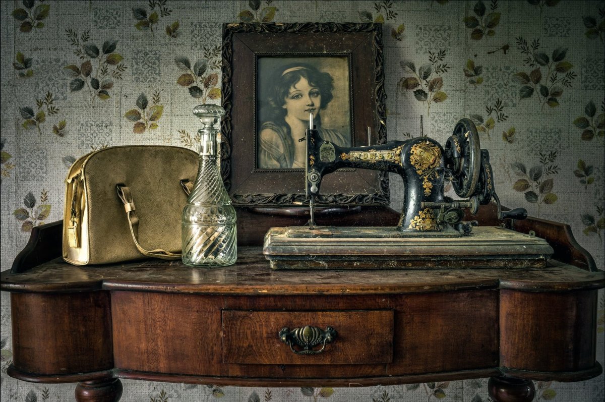 Антикварные вещи