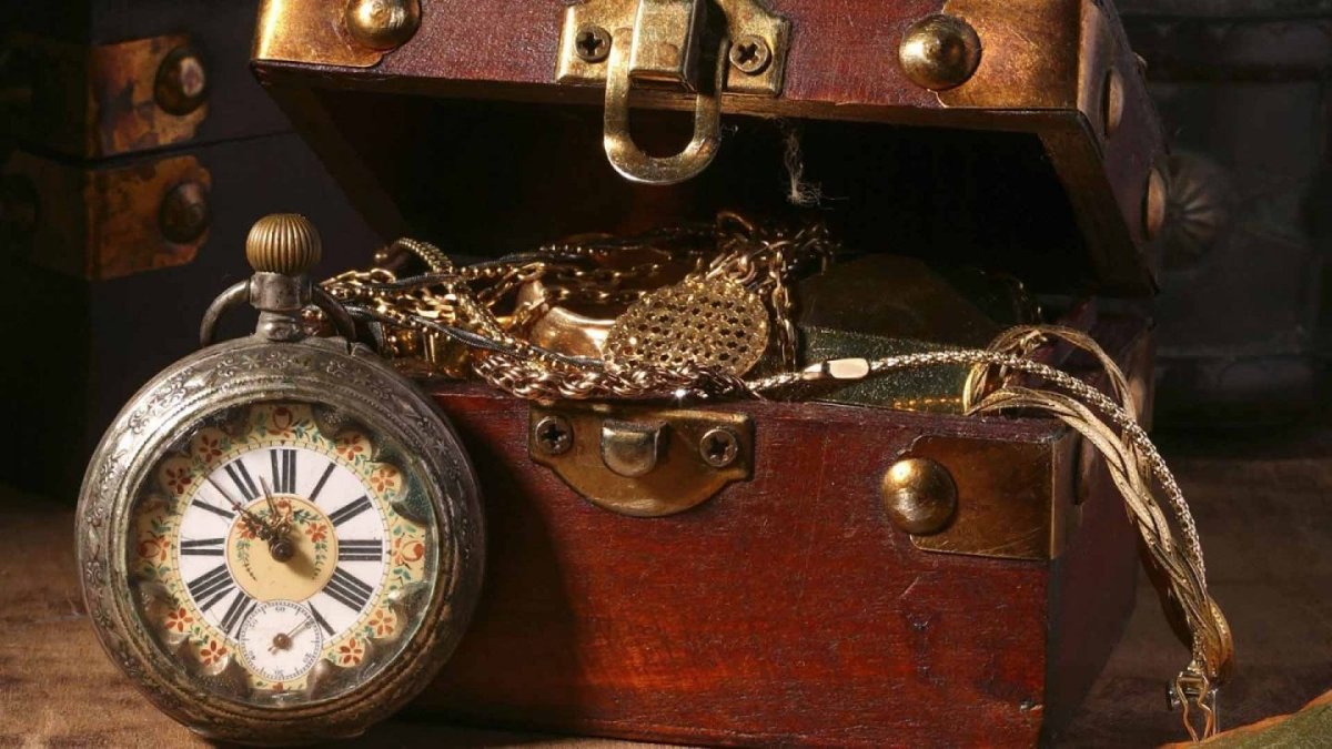 Антикварные вещи