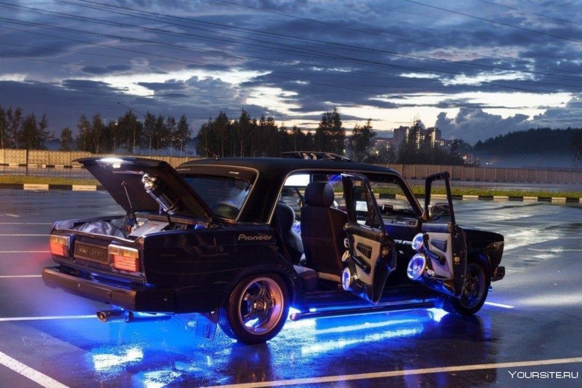Тюнингованный ВАЗ 2107